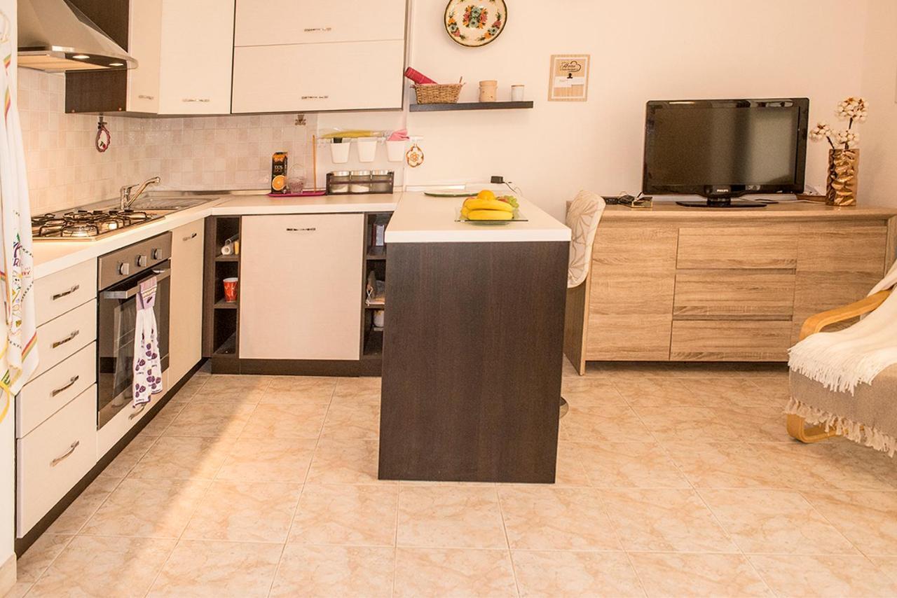 Apartment Lori Fazana Bagian luar foto