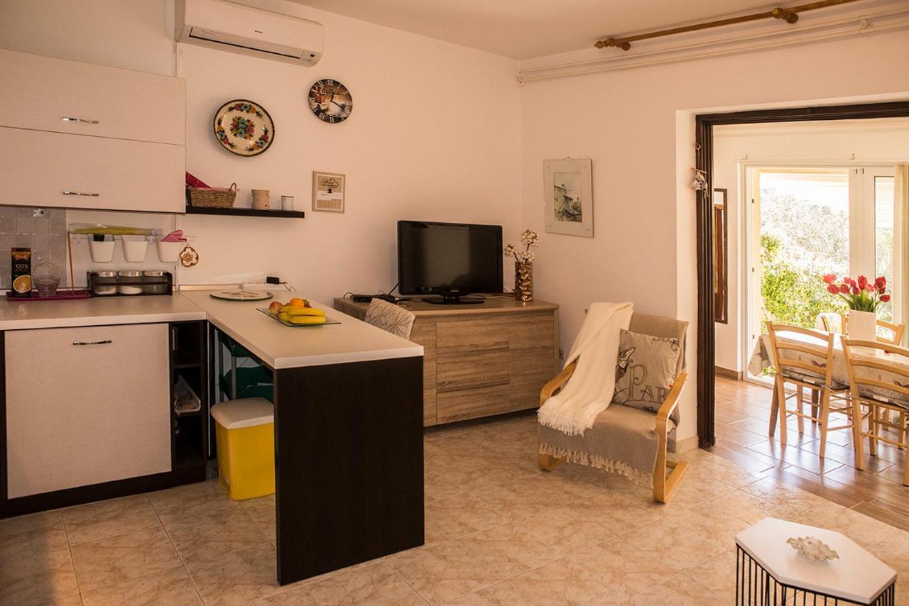 Apartment Lori Fazana Bagian luar foto