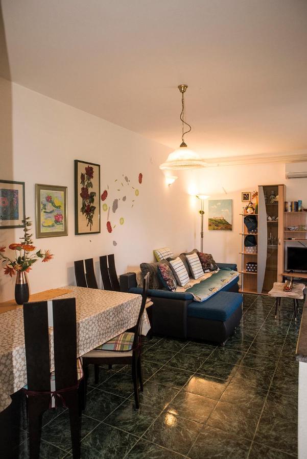 Apartment Lori Fazana Bagian luar foto