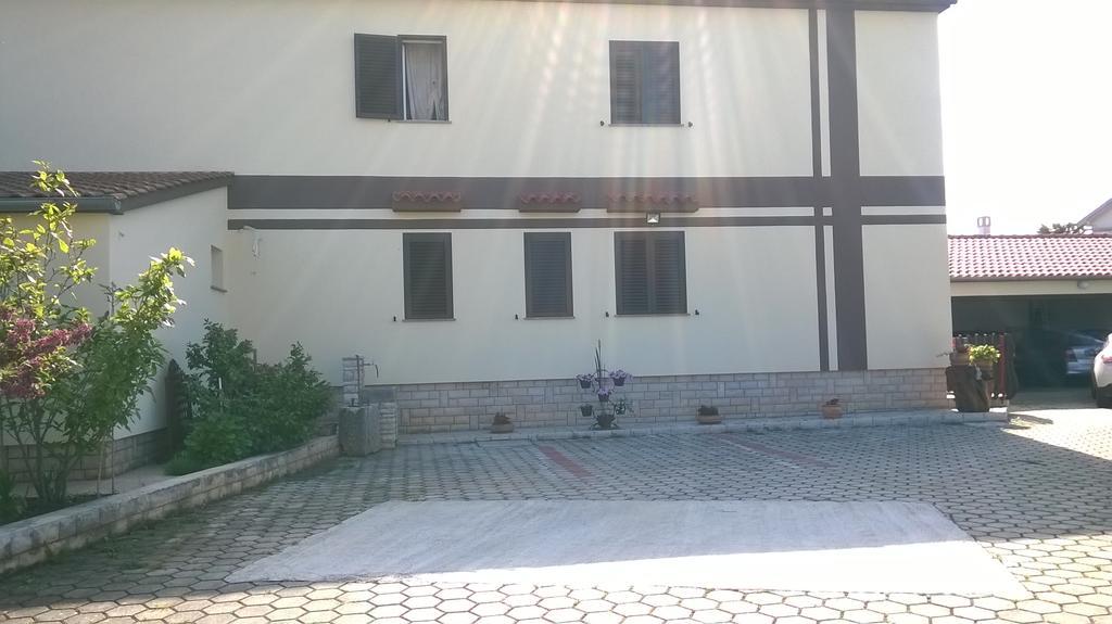 Apartment Lori Fazana Bagian luar foto