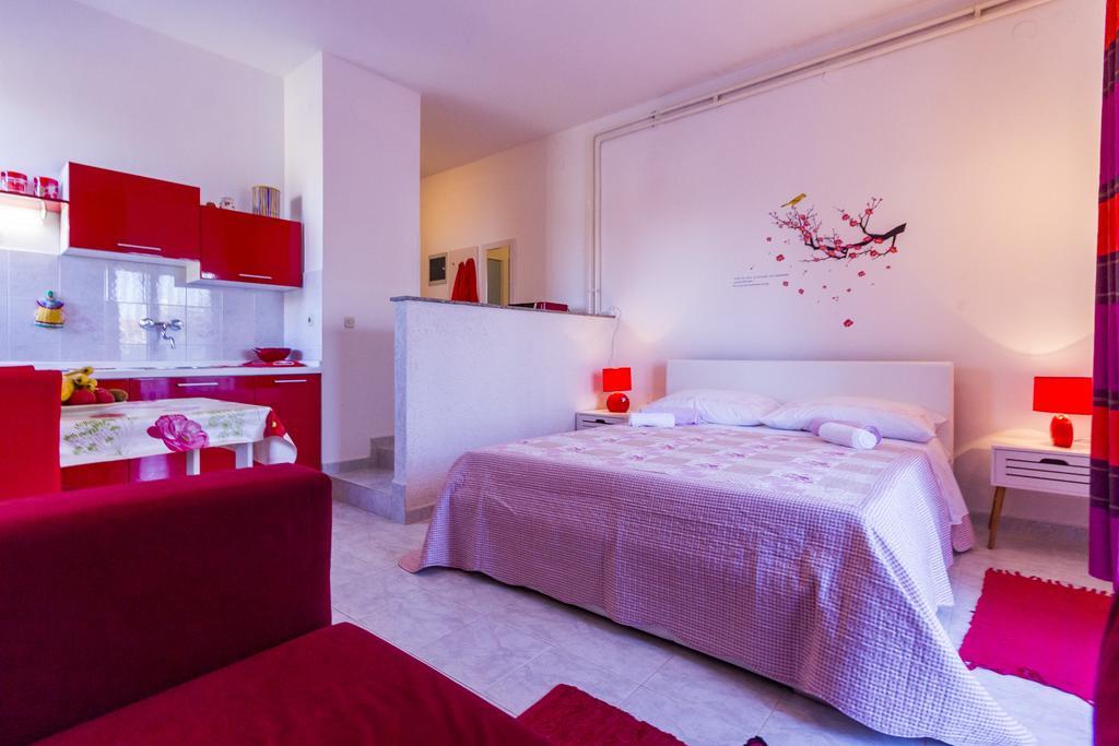 Apartment Lori Fazana Bagian luar foto