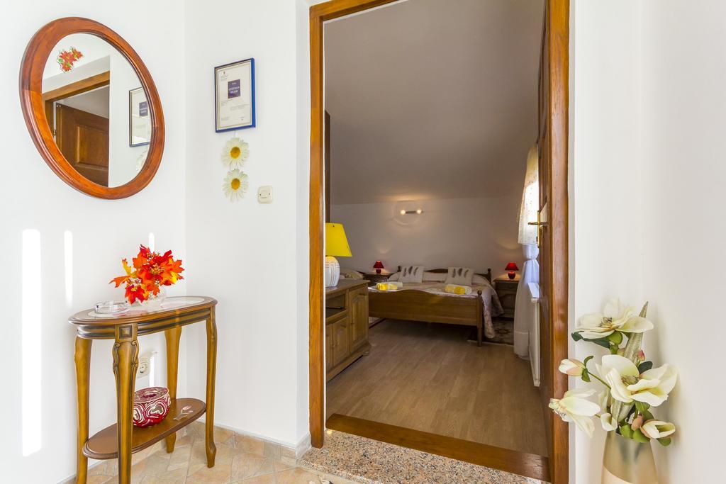 Apartment Lori Fazana Bagian luar foto
