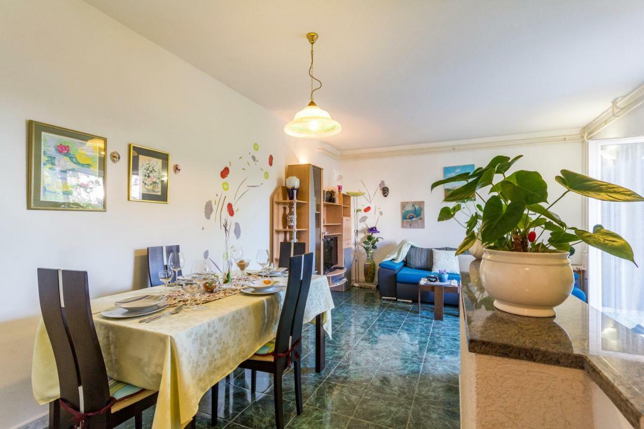 Apartment Lori Fazana Bagian luar foto